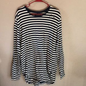 Distressed long fit men’s PACSUN shirt